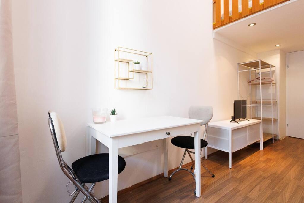 Urban Capsule Apartment - Near Mariahilfer Strasse Vienna Exterior photo