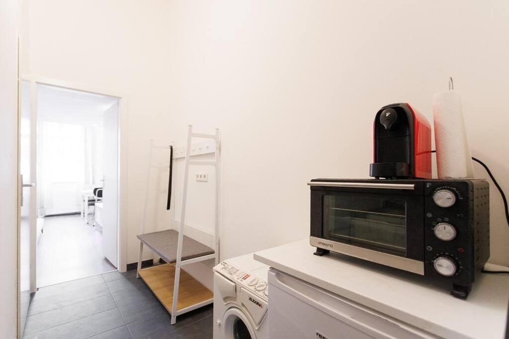 Urban Capsule Apartment - Near Mariahilfer Strasse Vienna Exterior photo