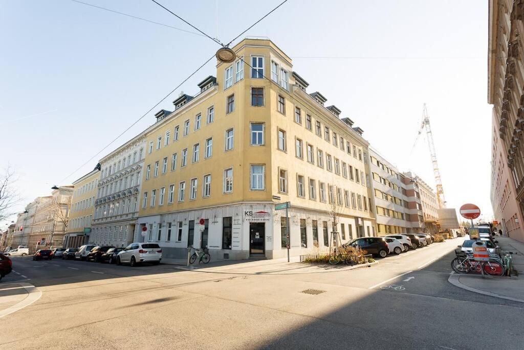 Urban Capsule Apartment - Near Mariahilfer Strasse Vienna Exterior photo